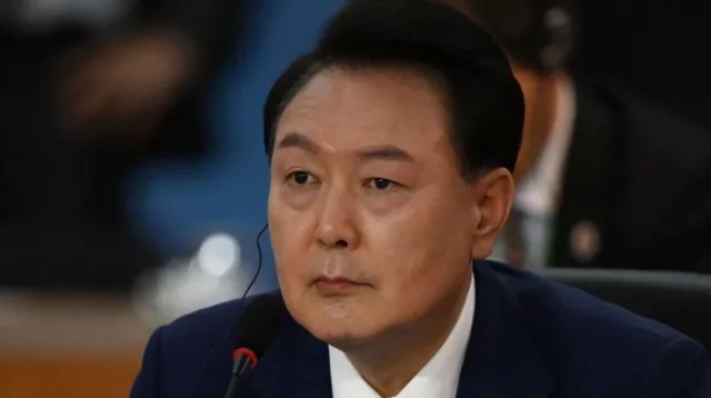 দক্ষিণ কোরিয়ার প্রেসিডেন্ট ইউন আনুষ্ঠানিকভাবে বরখাস্ত